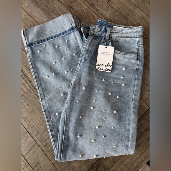 BNWT Vero Moda Straight Leg Pearl Embellished Jean, size 28. - Picture 5 of 14